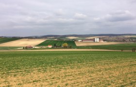 Der heutige Blick auf die 7000 Jahre alte Siedlung von Schletz, © Franz Pieler