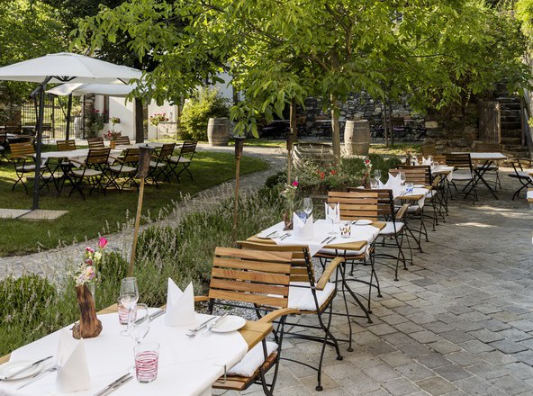 Idyllischer Gastgarten im Weingut Nigl, © Weingut Nigl