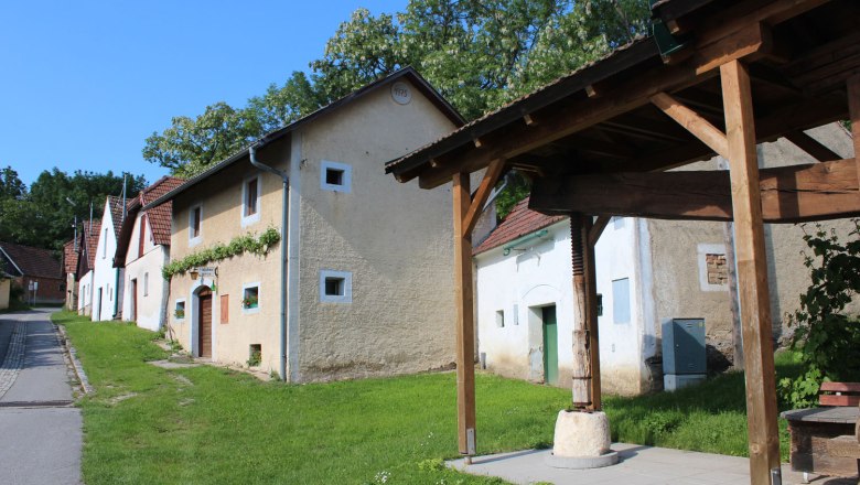 Kellergasse Althöflein, © Weinviertel Tourismus