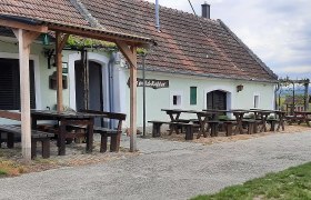 Buschenschank „Le’pold-Keller“, © Fam. Zehetner