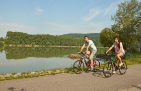 Radfahren am Donauradweg im Nibelungengau, © Donau Niederösterreich / Klaus Engelmayer