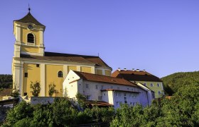 Pfarrkirche mit Kloster, © Wiener Alpen, Kremsl