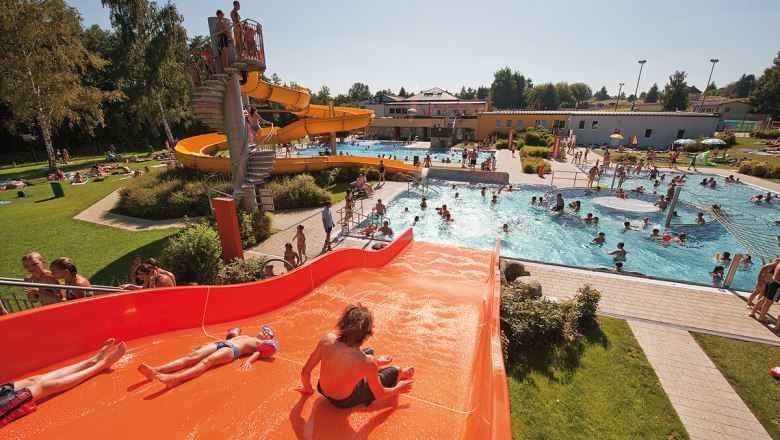 ... einfach plantschen! Spiel, Sport und Spaß im Freizeitzentrum!, © Stadtgemeinde Waidhofen an der Thaya