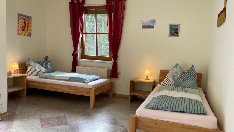 Schlafzimmer groß, © Karnerhof