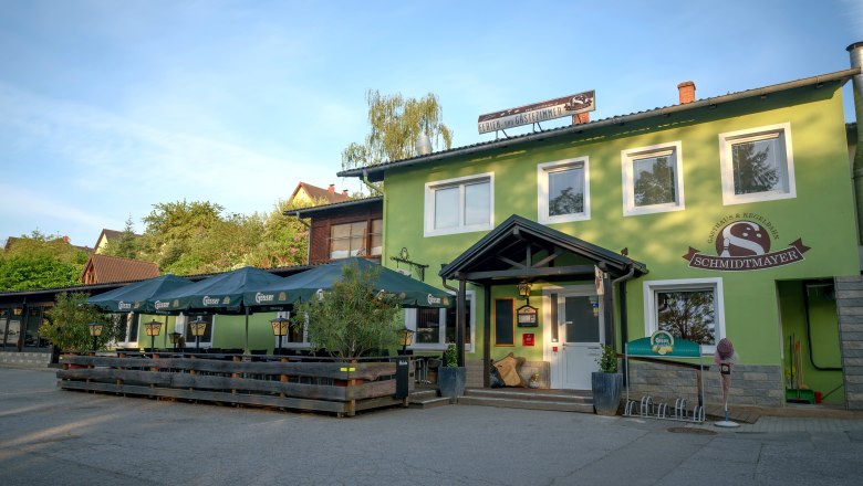 Gasthaus Aussenansicht, © GasthausSchmidtmayer