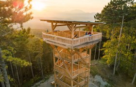 Aussichtsturm Lanzenkirchen/Wiesen, © Wiener Alpen, Martin Fülöp