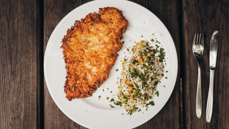 Erdäpfel paniertes Schnitzel, © Niederösterreich Werbung/Daniela Führer