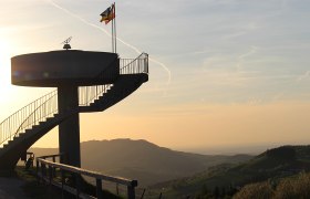 Aussichtswarte Voralpenblick auf 730 Metern Seehöhe, © Pöchacker - Mostviertel Tourismus