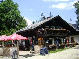 ©Enzianhütte, Foto Sandra Pertl, © Wiener Alpen in Niederösterreich