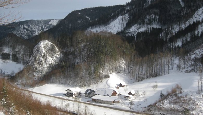 Winter Hausansicht von oben, © Barbara Schaupp