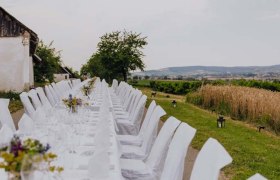 Tafeln im Weinviertel, © Weinviertel Tourismus GmbH / Creating Click