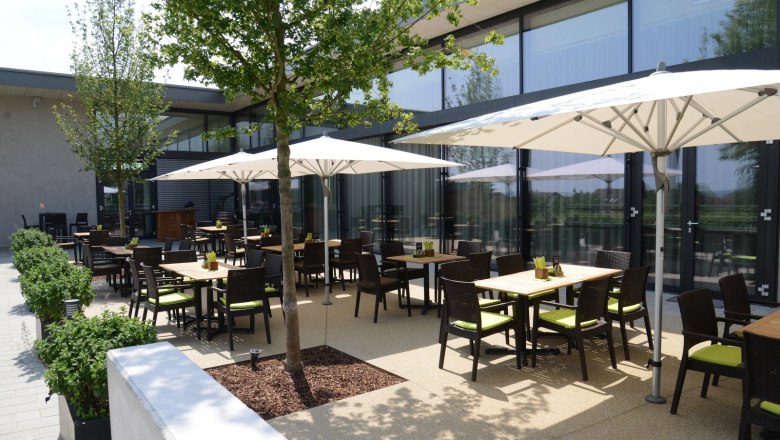 Chillige Terrasse beim Restaurant im W4, © W4