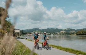 Radtour am Donauradweg Grein, © WGD Donau Oberösterreich Tourismus GmbH