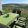 Terrasse mit Blick auf Garten, © Reinhard Gurschka