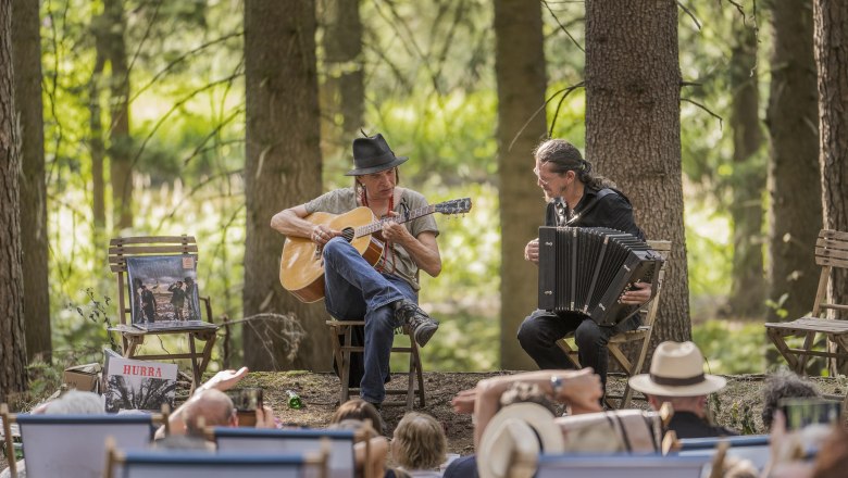 Musiker wie Ernst Molden beehren jedes Jahr im Juli das Schrammel.Klang.Festival., © Stephan Mussil