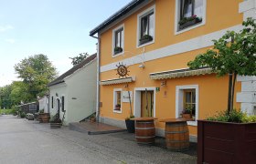 Kellergasse am Sauberg in Langenlois, © Roman Zöchlinger