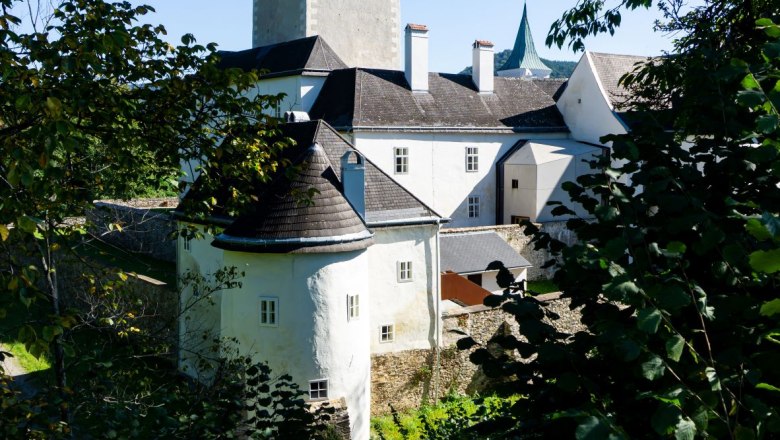 schloss-poeggstall-nw-trakt-mit-turm-dsc06083-1, © Gottfried Grossinger