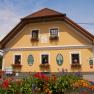 Aussenansicht mit Blumen, © Landgasthof zur Linde