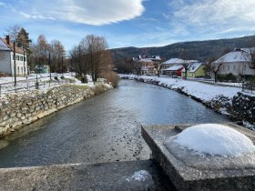 Spazieren über die Schwarza, © Wiener Alpen in Niederösterreich