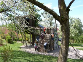 Spaß am Spielplatz für die Kleinen, © Gemeinde Behamberg