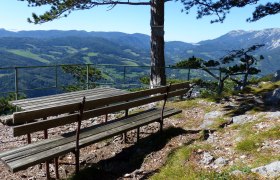 Jubiläumsaussicht bei der Waldburgangerhütte, © ©Wiener Alpen, Foto: www.eva-gruber.at