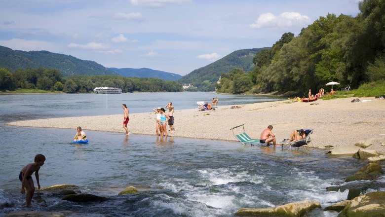 Strand bei der Pielachmuendung, © Lachlan Blair