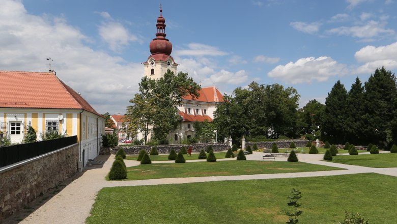 Barockgarten und Kirche, © Marktgemeinde Ravelsbach