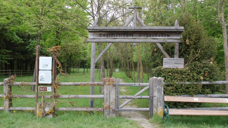 Kriegsgefangenenlager Purgstall: Eingang zum Lagerfriedhof Schauboden, © ARDIG, Volker Lindinger