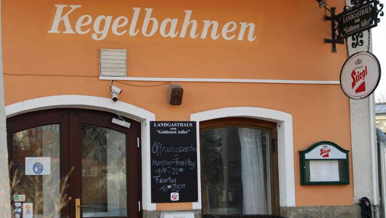 Cafe-Restaurant-Kegelbahn Fischamend, © Donau Niederösterreich Birgit Köck