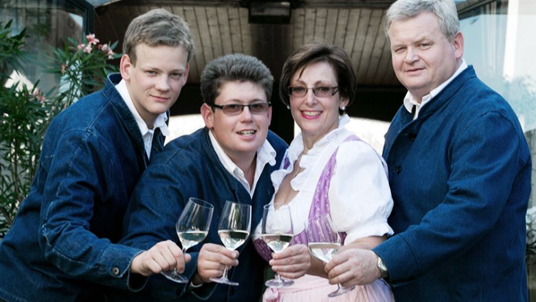 Familie Wölflinger, © Fotohaus Hans Krist