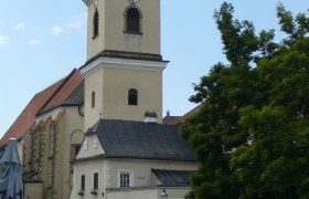 ältestes Haus und Kirche, © Margit Weikartschläger