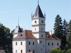 Schloss Rothenhof, © Naturpark Jauerling-Wachau/Ronald Würflinger