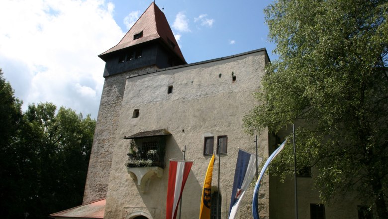 Schloss Ulmerfeld, © Stadtgemeinde Amstetten/inshot.at