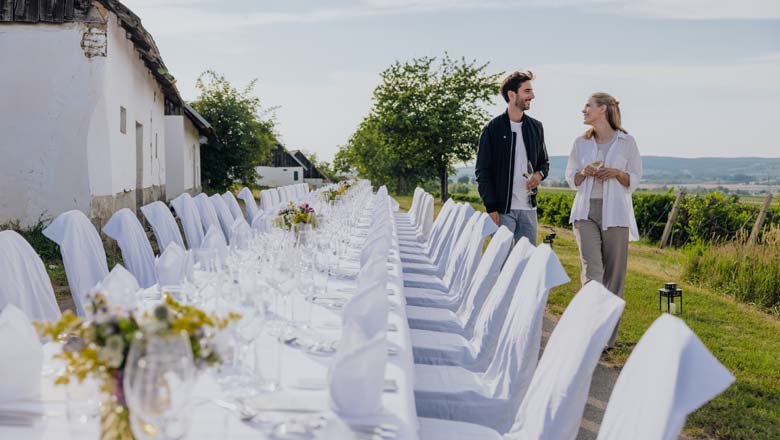 Tafeln im Weinviertel, © Weinviertel Tourismus GmbH / Creating Click