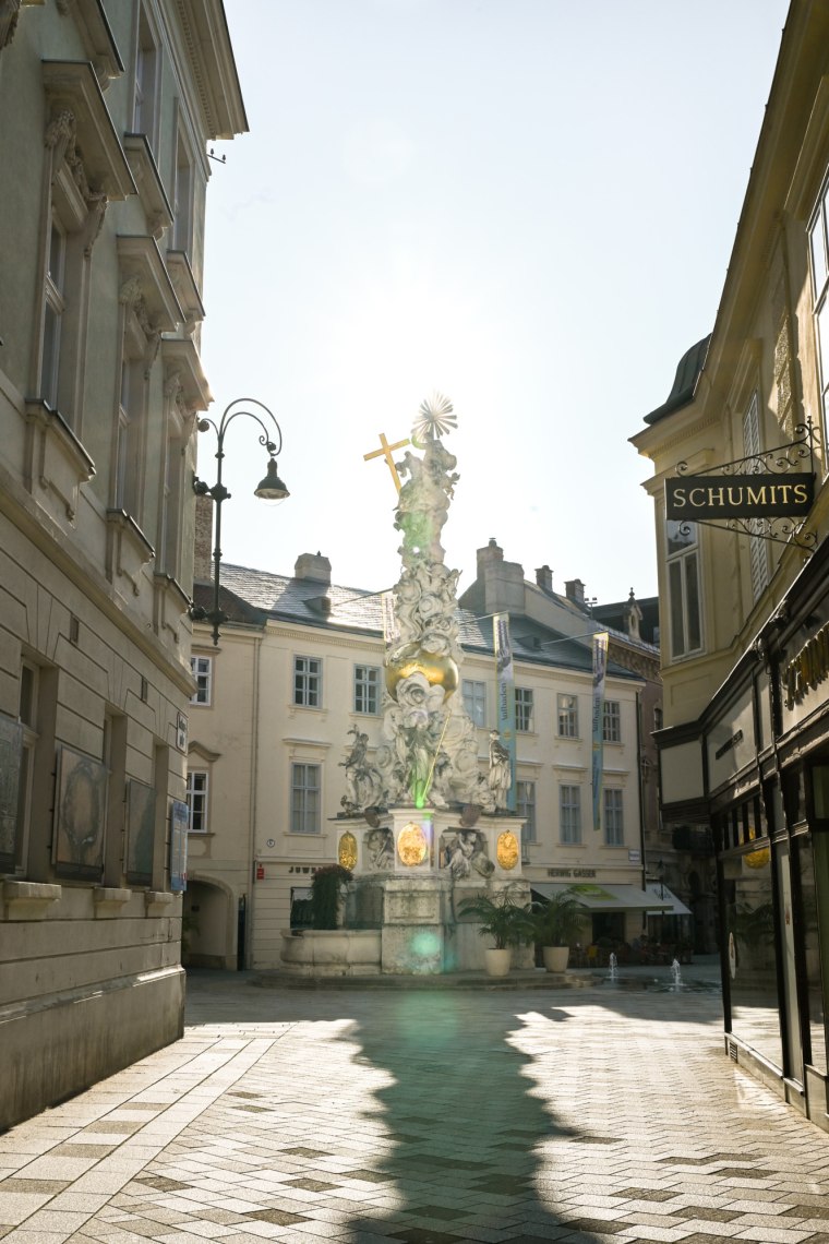 Dreifaltigkeitssäule am Hauptplatz, © Niederösterreich Werbung/ Lisa Sedlatschek