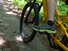 Mountainbiker Detail Schuh am Pedal, © Donau NÖ Tourismus/Barbara Elser