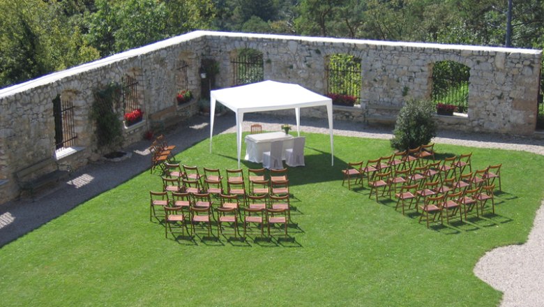 Standesamtliche Hochzeit im Freien, © Verein Burg Neuhaus