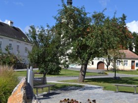 Dorfplatz Hagenberg, © Gemeinde Fallbach