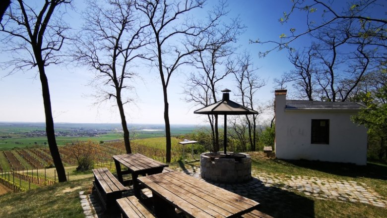 Gemütliche Rast am Hutberg, © Weinstraße Weinviertel