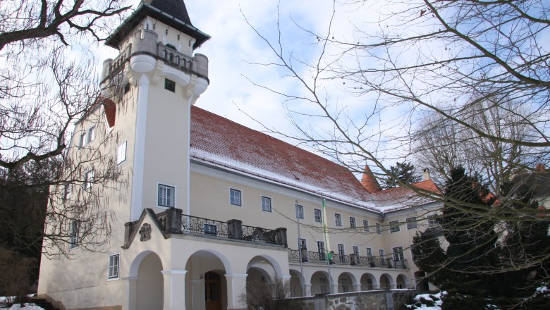 Das Schloss Sooß im Winter, © Marktgemeinde Hürm