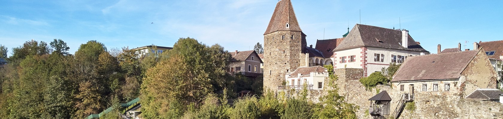 Die imposante Stadtmauer der Stadt Zwettl., © Waldviertel Tourismus, lichtstark.com