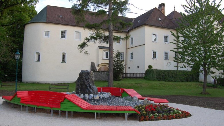 Dirndloase im Schlosspark, © Gemeinde Kirchberg