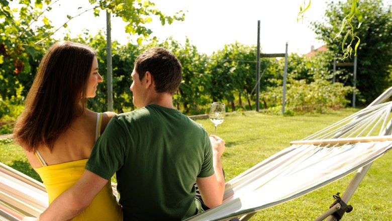 Entspannung im Garten, © Gästehaus Krappel