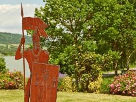 sprechende Nibelungenfigur in Pöchlarn bei Donaulände, © Donau Niederösterreich / Klaus Engelmayer