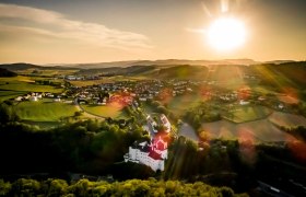 Europaschloss Leiben Luftaufnahme, © Donau NÖ Tourismus/Robert Herbst