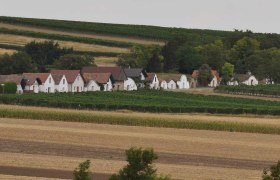 Kellergasse Prellenkirchen, © Donau NÖ Tourismus, Steve Haider