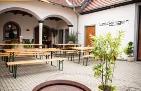 Innenhof Winzerhof Lackinger, © Kastner New Media