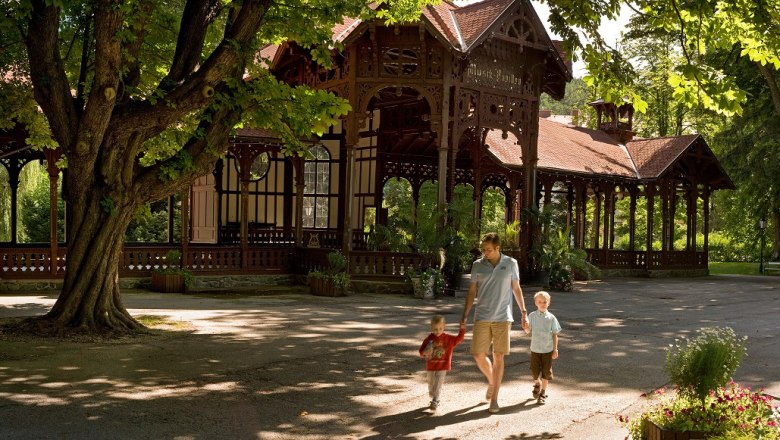 Pavillon mit Kinder, © Marktgemeinde Reichenau an der Rax