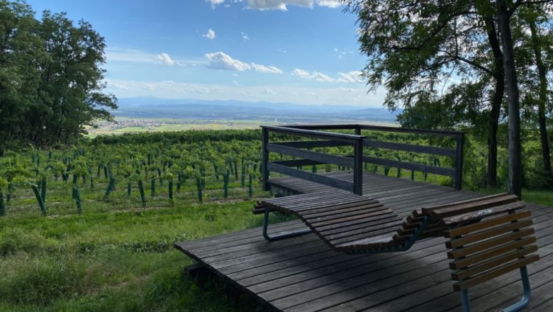 Dreifaltigkeitssäule Feuersbrunn, © Region Wagram Stefan Czamutzian