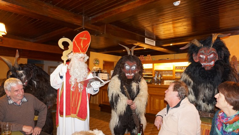 Nikolaus und Kampus... Brauchtum beim Stiegenwirt, © Gasthof Stiegenwirt